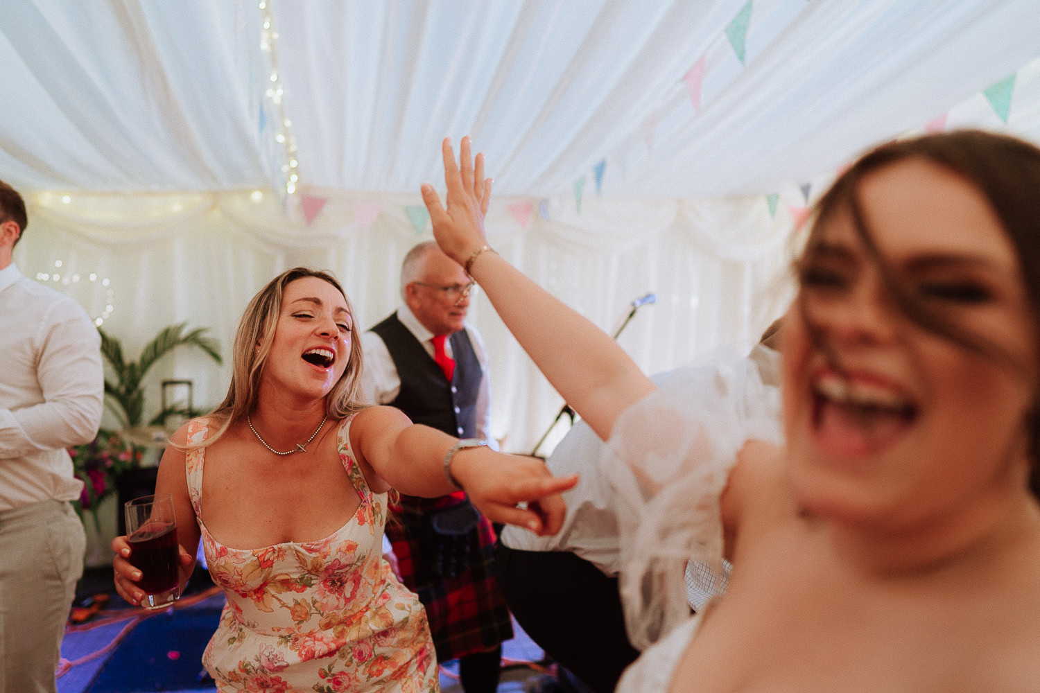 FAMILY HOME DIY STYLE WEDDING WALES 030 FAMILY HOME DIY STYLE WEDDING WALES 030